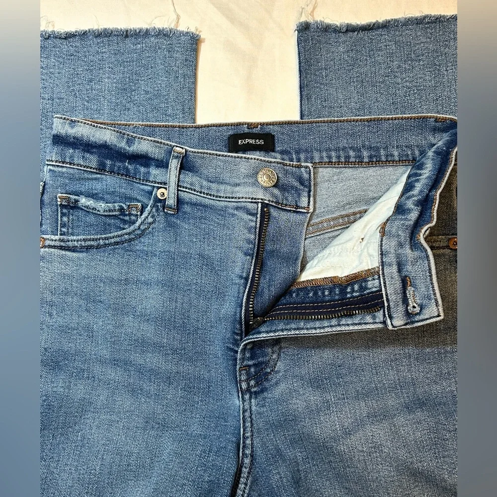 Express modern straight super high rise jeans size 2 - Picture 5 of 9